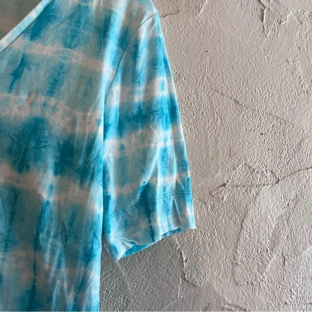 Jones New York Sport Blue and White Tie Dye Top Size Large - Picture 3 of 7